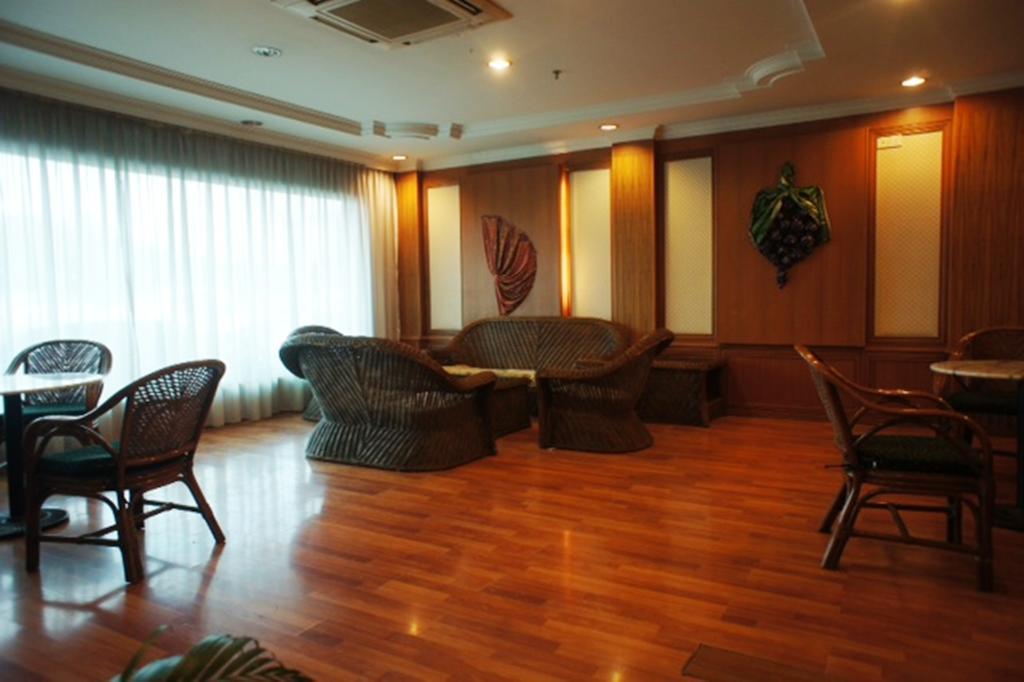 Tyng Garden Hotel Sandakan Exterior photo